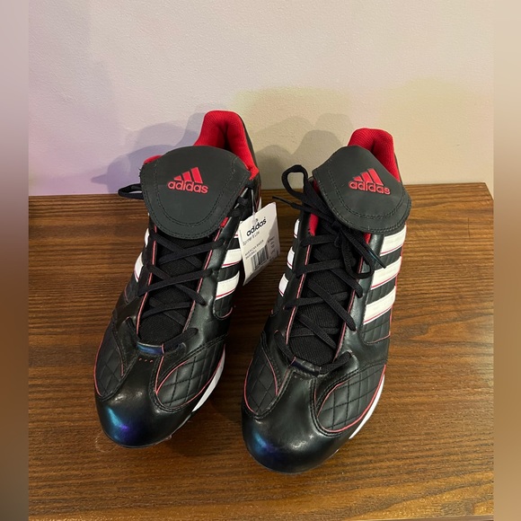 Mens adidas spinner 8 Red/Black Low Baseball Metal Cleats size 14  BRAND NEW - Picture 1 of 6